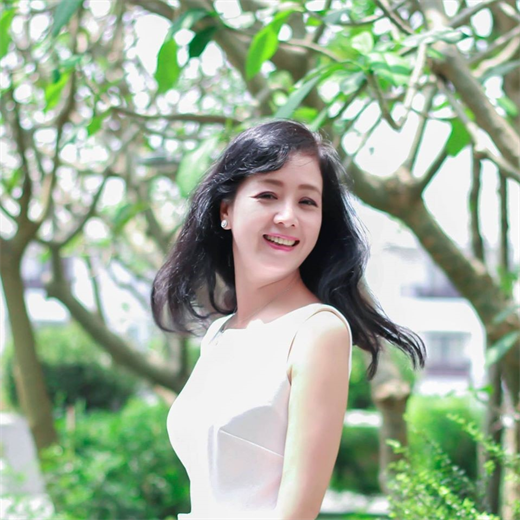 Chị: Nguyễn Như Ý 